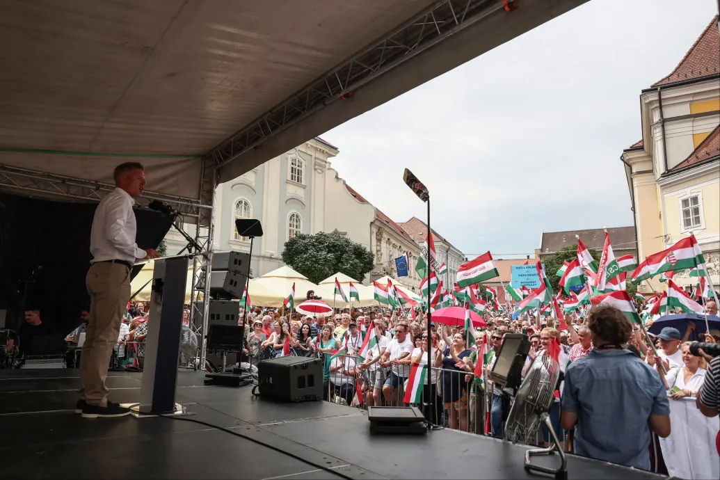 Magyar Péter: A választás népszavazás lesz Orbán Viktor korrupt hatalmáról, az EU- és a NATO-tagságról
