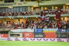 Hat magyarországi magyart tiltottak ki a csíkszeredai stadionból alkoholfogyasztás miatt
