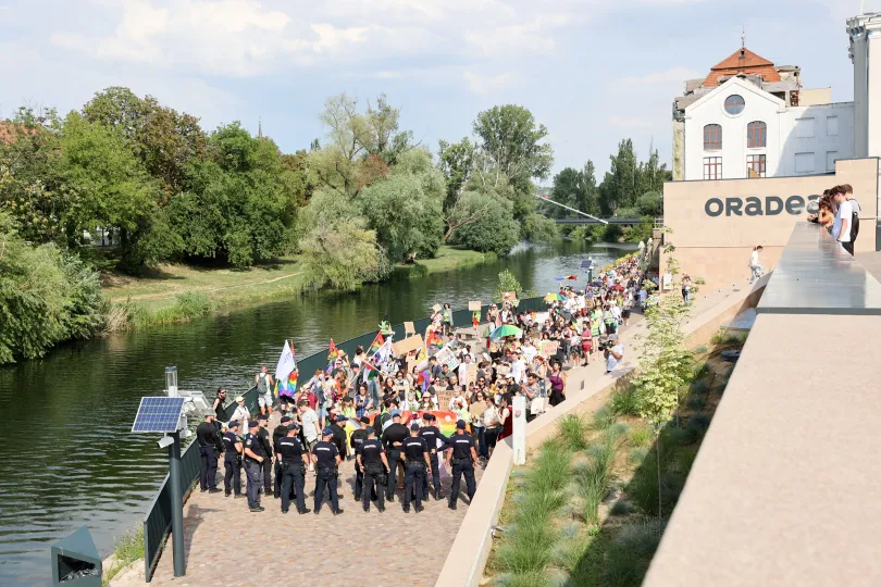 A Körös-parti parkolótól már a szervezők sem akartak tovább vonulni – Fotó: Gál László / Transtelex