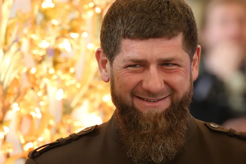Majdnem a tengerbe fulladt egy ötcsillagos török szállodánál Ramzan Kadirov csecsen vezér – Forrás: Telex.hu