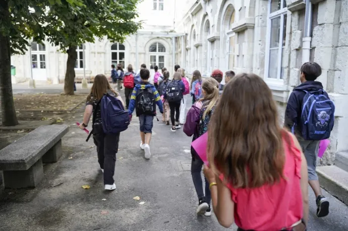 Edupedu számítása: Ugyanannyit fog keresni egy pályakezdő tanár, mint eddig egy szakképzetlen segédmunkás