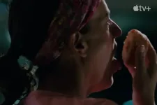 Vészjóslóan összenyalogatott fánkokkal mutatkozott be a Breaking Bad alkotójának új sorozata