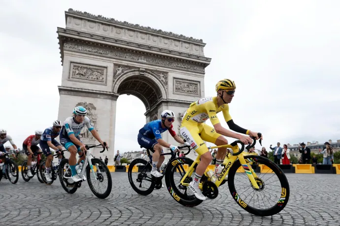 Párizsban kiderült, hogy Pogačar sem mindenható, de így is simán nyerte negyedik Tour de France-át