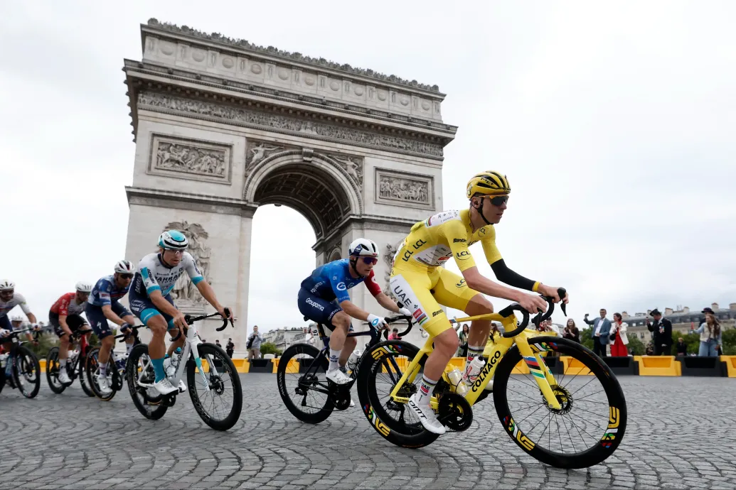 Párizsban kiderült, hogy Pogačar sem mindenható, de így is simán nyerte negyedik Tour de France-át