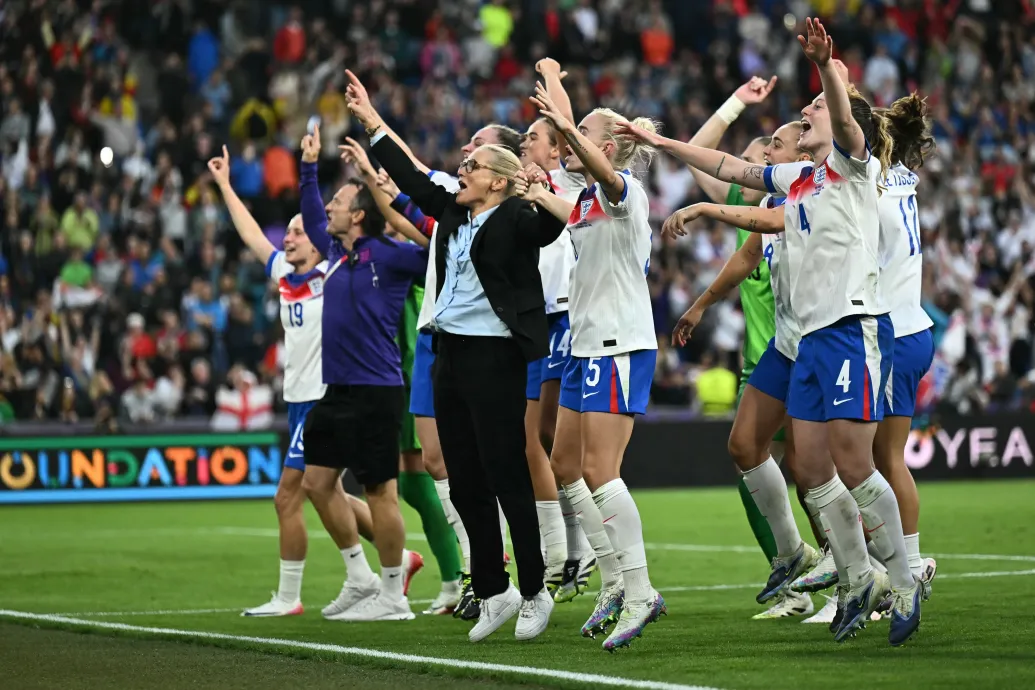 Tizenegyesekkel nyerte meg Anglia a női futball-Eb-t