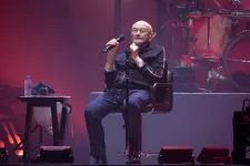 Térdműtét miatt került kórházba Phil Collins