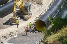 Parajdon az első nagyobb eső kifogott a Korond-patak elterelésére kialakított csőrendszeren
