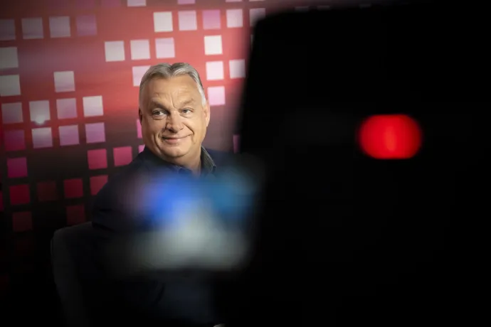 Orbán Viktor miniszterelnök a Harcosok órája címmel indult online műsorban, ahol interjút adott Németh Balázs műsorvezetőnek 2025. július 28-án – Fotó: Benko Vivien Cher / Miniszterelnöki Kommunikációs Fõosztály / MTI