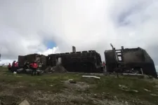 Háromszázezer lejt ad a Kolozs Megyei Tanács a leégett vlegyászai meteoállomáshoz vezető út javítására