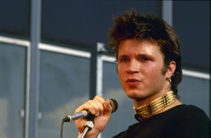 Bertrand Cantat, a Noir Désir zenekar énekese 1988. május 28-án – Fotó: Roger-Viollet / AFP