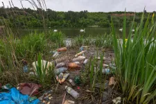 Illegális szemétlerakók jelentek meg a szászfenesi gát közelében, a civilek a hatóságok segítségét kérik