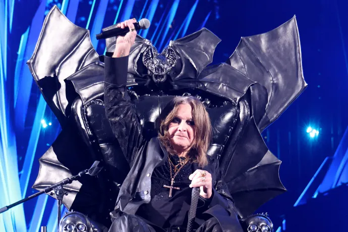 Gyászmenettel búcsúztatják Ozzy Osbourne-t Birmingham belvárosában