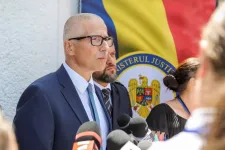 Az igazságügyi miniszter mossa kezeit a bírák és ügyészek nyugdíjának reformjával kapcsolatban