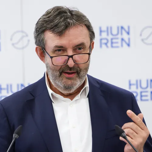 Meglepő lenne, ha tényleg megvalósulna a hárommilliárd eurós paksi adatközpont
