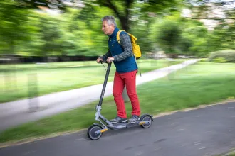Két modern e-rollerrel is próbáltuk, bírják-e az agglomerációs ingázást