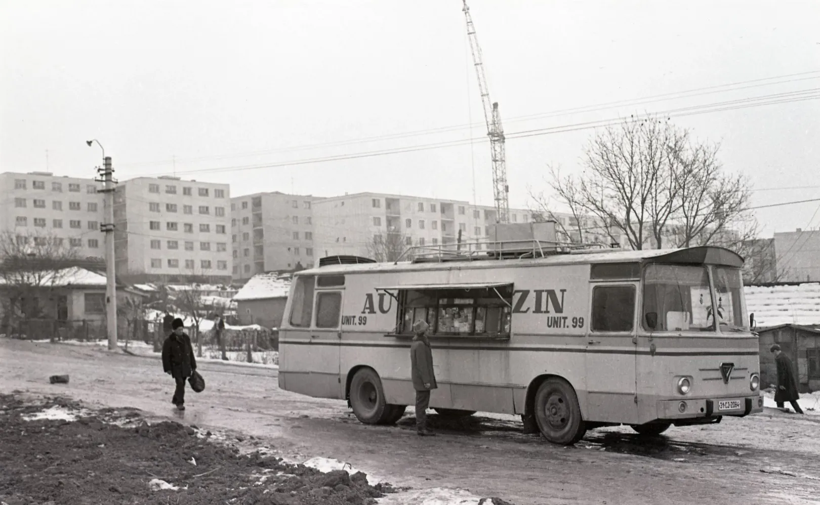 Mozgó élelmiszer üzlet, Dés, 1978 – Fotó: Erdélyi Lajos / Blinken OSA Archívum