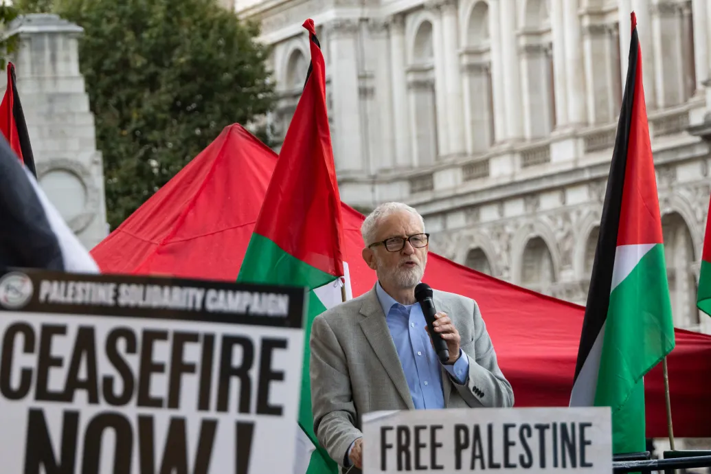Hat nap alatt 600 ezren jelentkeztek Jeremy Corbyn új pártjához
