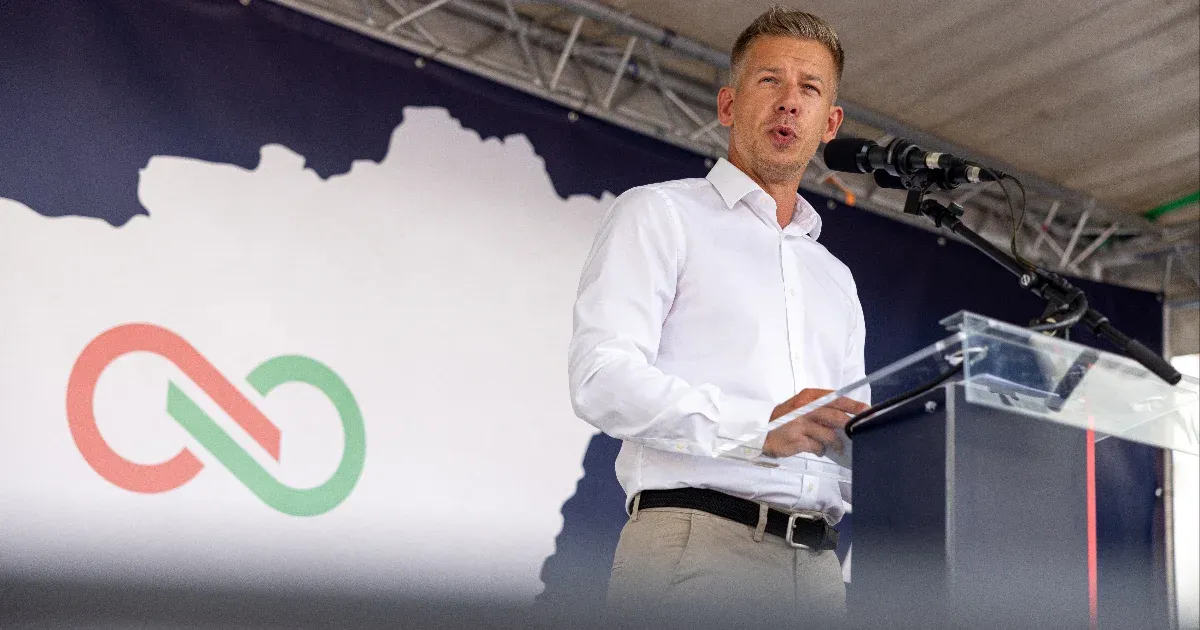 A helyi önazonosság védelme és a kormányváltás hatásai: Magyar Péter nyilatkozata Zalaegerszegen