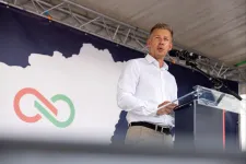 Magyar Péter arról beszélt Zalaegerszegen, hogy a Tisza Párt vissza fogja vonni az önazonossági törvényt