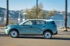 A legolcsóbb családi Opel vicces ötletekkel és praktikus megoldásokkal jelzi a következő évek irányát