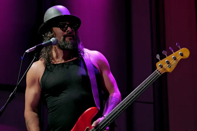 Jason Momoa augusztusban Budapesten lép fel a zenekarával