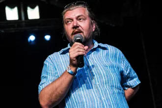 A Mandiner azt írta, Gerendai Károly palesztinpárti üzlettársa miatt nem akarták lemondani a Kneecap fellépését, Gerendai szerint ennek semmi valóságalapja
