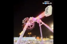 Abban a hitben szálltak fel a szaúdi vidámpark brutálisnak tűnő játékára, hogy semmi bajuk nem lehet, aztán az reccsent egy nagyot, és ők a mélybe zuhantak