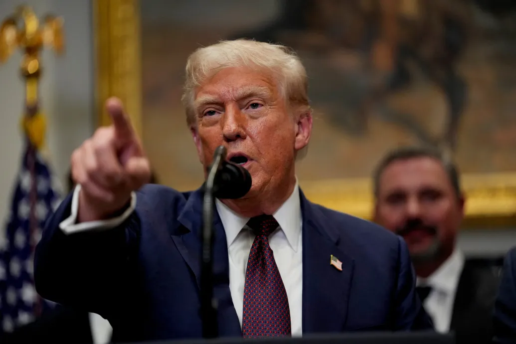 Donald Trump bejelentette az USA új vámjait, Kanada vámtételét 35 százalékra emeli – Forrás: Telex.hu