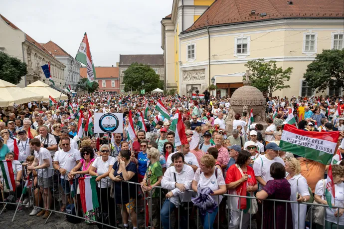 Republikon Intézet: 9 százalékponttal vezet a Tisza a Fidesz–KDNP előtt a biztos szavazók körében