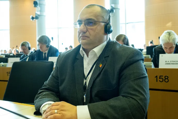Tartózkodott hét román EP-képviselő a kiskorúak elleni abúzusról szóló szavazásnál