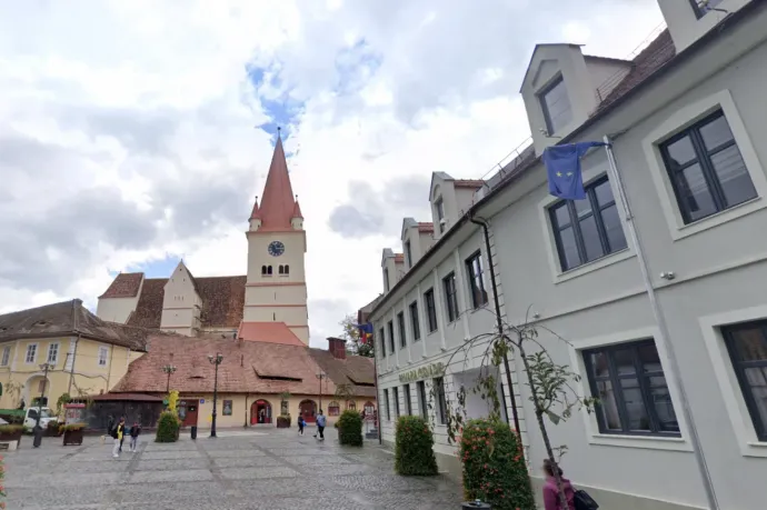 500 mobiltelefon megvásárlásra köthetett szerződést a korábbi nagydisznódi városvezetés, miközben 100 alkalmazottjuk volt