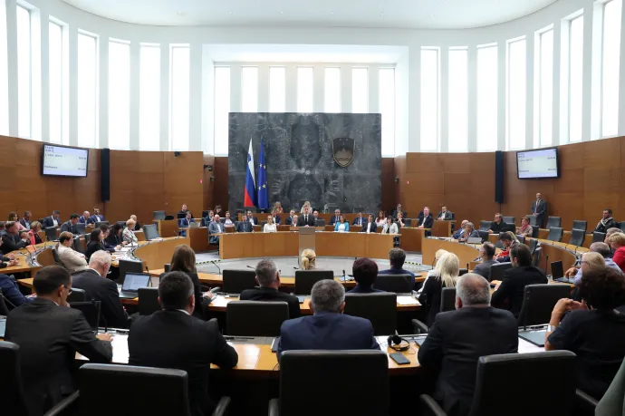 Szlovénia megszüntette a fegyverkereskedelmet Izraellel a gázai krízis miatt