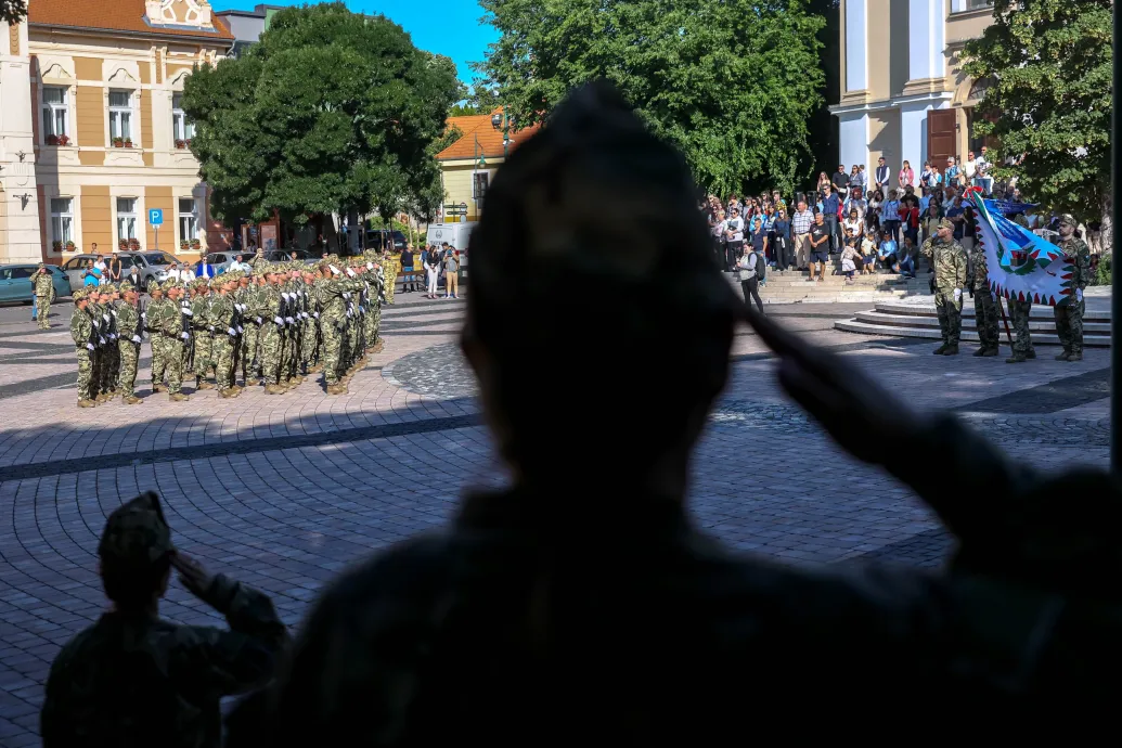 Nem látni, miért lenne szüksége 8000 milliárd forint védelmi hitelre Magyarországnak