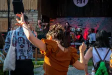Kalotaszegen találkozik az egész világ, a Mérai Világzenei Csűrfesztivál mégis családias maradt
