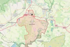 Kamion, két autó és egy mikrobusz rohant egymásba az M3-ason, több kilométeres a torlódás