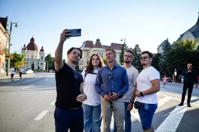Magyar Péter ismét Erdélyben van: Marosvásárhely után Parajdra érkezett, majd a nagyadorjáni táborba látogat
