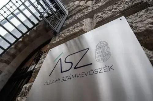Az ÁSZ jelentése szerint több ellenzéki párt gazdálkodásában is szabálytalanságok voltak, a kormánypártoknál mindent rendben találtak