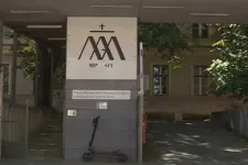 Átmenetileg felfüggesztették a piaristák az óvónőt, aki miatt már a rendőrség is nyomoz