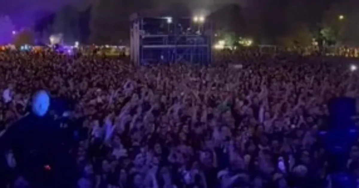 Kneecap zenekar kitiltása Magyarországról: Feszültségek a Lengyel Off Festival színpadán Kneecap zenekar kitiltása Magyarországról: Feszültségek a Lengyel Off Festival színpadán