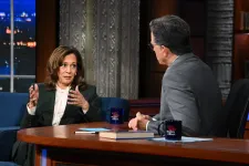 Kamala Harris nem indul a kaliforniai kormányzói posztért, de a 2028-as elnökjelöltséget még lebegteti