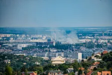 Bozóttűz volt szombat délután Ferencvárosban, 15 hektáron égtek a lángok