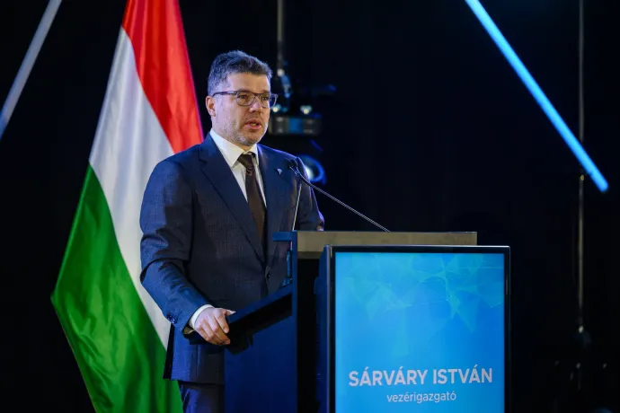 Lázár János és Mészáros Lőrinc éles vasúti konfliktusai után a V-Híd vezetője lett a vezéráldozat