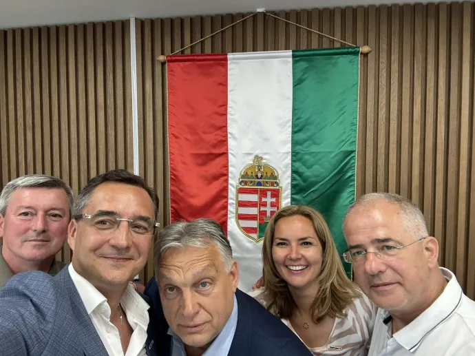 Pósán László országgyűlési képviselő, Papp László debreceni polgármester, Orbán Viktor, Széles Diána és Kósa Lajos – Fotó: Széles Diána / Facebook