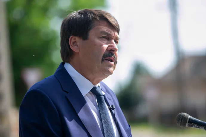 Áder János reagált Orbán szavaira, aki azt mondta, többször megpróbálta átadni a helyét a volt államfőnek