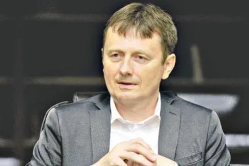 Élő adásban kapott agyvérzést a szerb befektetési miniszter Kép