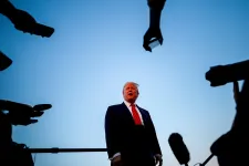 Trump élő adásban tudta meg, hogy Sydney Sweeney republikánus