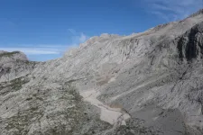 Helikopterrel kellett kimenteni egy 60 éves brit hegymászót a Dolomitokról, 5,6 millió forintnyi számlát kapott