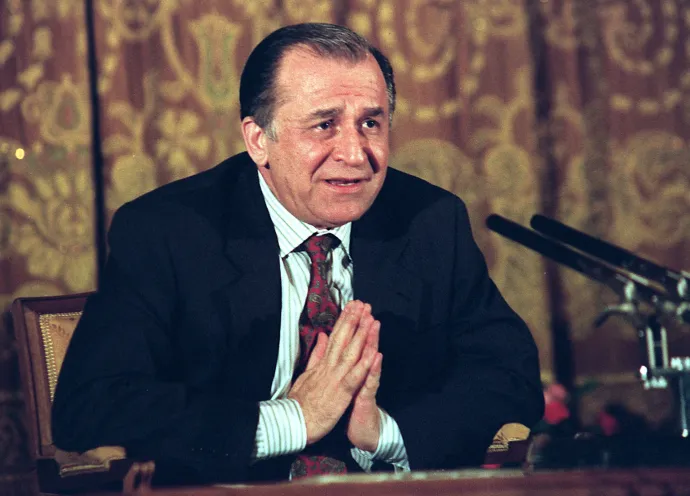 Iliescu első tévés szereplései egyikén – Fotó: Andrei Iliescu / Getty Images