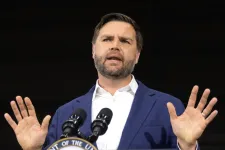 Megemelték egy ohiói folyó vízszintjét, hogy J. D. Vance ideális körülmények közt tudjon csónakázni