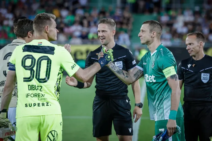 Fekete szalaggal kellett leragasztani Dibusz Dénes mezét a Fradi BL-meccsén